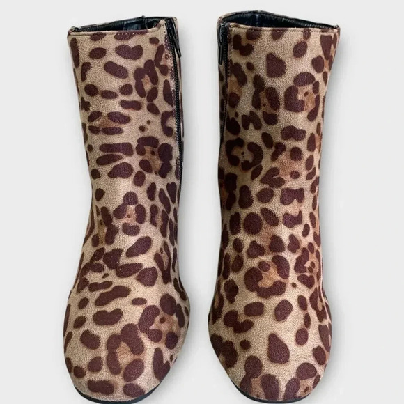 Bobbie Brooks Faux Suede Zip Up Stack Heel Ankle Boots Size 7 Brown Animal Print - Picture 3 of 13